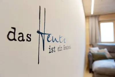 Ein Sitzbereich in der Unterkunft Bregenzerwälder Appartements Familie Fink