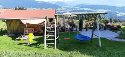 Ein Kinderspielbereich in der Unterkunft Antoniushof