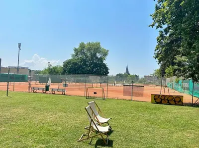 Tennis und/oder Squash in der Unterkunft Seeparkvilla – Wohlfühlen am See und im Grünen oder in der Nähe