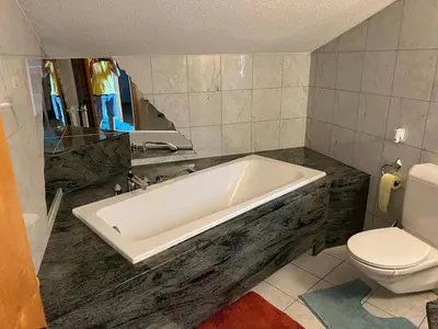 Ein Badezimmer in der Unterkunft OL Apart, free Parking, free Internet, 24 h Checkin
