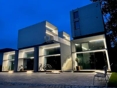 Das Gebäude in dem sich das Aparthotel befindet