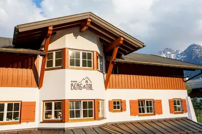 Ein allgemeiner Bergblick oder ein Berglick von der Ferienwohnung aus