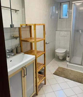 Ein Badezimmer in der Unterkunft BergNest Großwalsertal