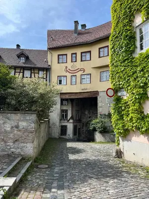 Das Gebäude in dem sich die Ferienwohnung befindet