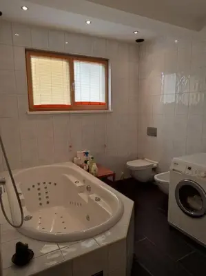 Ein Badezimmer in der Unterkunft Loft mit Kamin und Whirlpool