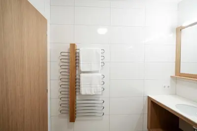 Ein Badezimmer in der Unterkunft Berg Aparts Faschina - 08 - b42792