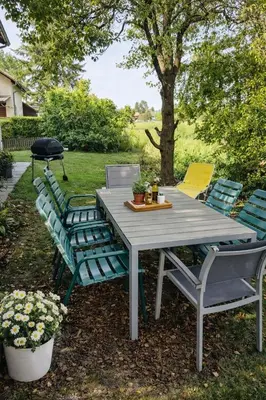 Ein Garten an der Unterkunft Haus am Bodensee