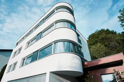 Das Gebäude in dem sich die Ferienwohnung befindet