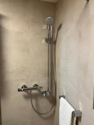 Ein Badezimmer in der Unterkunft Panorama Appartements