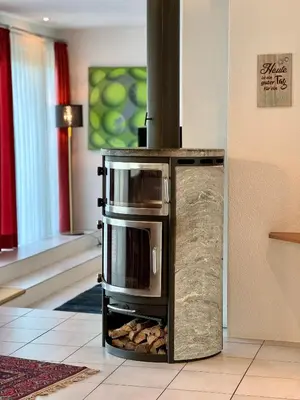 Grundriss der Unterkunft Ferienhaus 80er Liebe mit Whirlpool