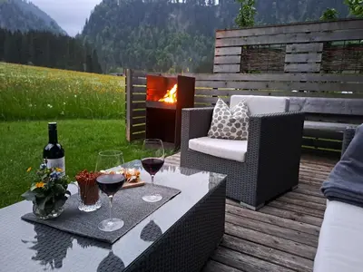 Ein allgemeiner Bergblick oder ein Berglick von der Ferienwohnung aus