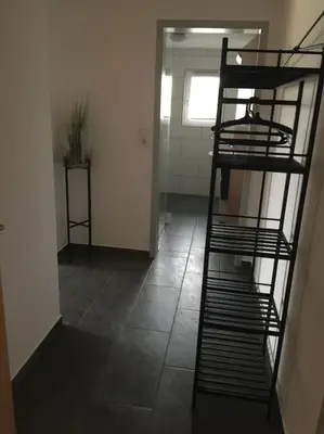 Ein Etagenbett oder Etagenbetten in einem Zimmer der Unterkunft Ruhige schöne 2-Zimmer Ferienwohnung