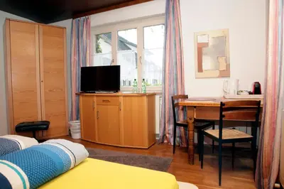 TV/Unterhaltungsangebot in der Unterkunft Ländlezimmer