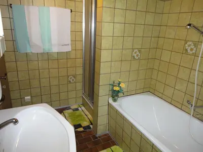 Ein Badezimmer in der Unterkunft Haus Mellenbach