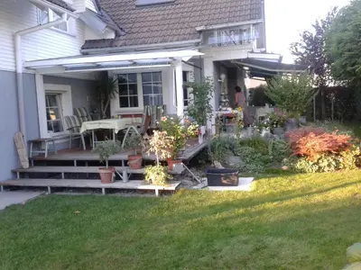 Ein Garten an der Unterkunft Ferienwohnung Grienwald