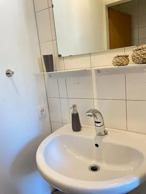 Ein Badezimmer in der Unterkunft Studio im Zentrum von Lochau, #3