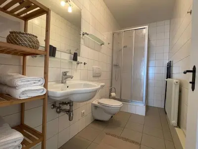 Ein Badezimmer in der Unterkunft Studio im Zentrum von Lochau, #5