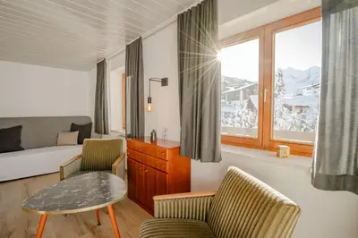 Ein allgemeiner Bergblick oder ein Berglick von der Ferienwohnung aus