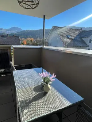 Ein allgemeiner Bergblick oder ein Berglick von der Ferienwohnung aus