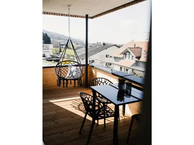 Ein allgemeiner Bergblick oder ein Berglick von des Ferienhauses aus