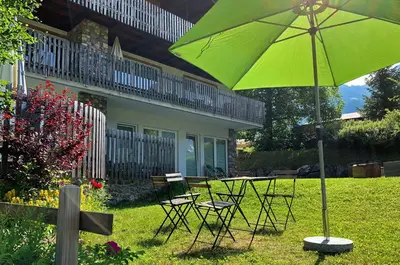 Ein Garten an der Unterkunft Berghaus Anna Lisa