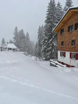 Haus Waldegg im Winter