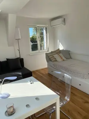 Ein Sitzbereich in der Unterkunft Dachwohnung im Villenviertel