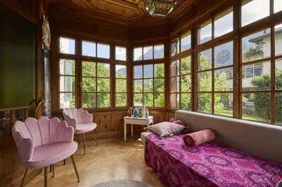 Ein Sitzbereich in der Unterkunft Villa BildungsRaum Entfaltung