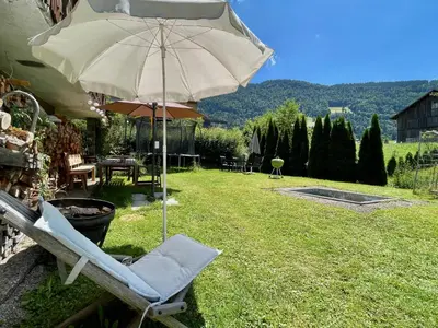 Ein allgemeiner Bergblick oder ein Berglick von der Ferienwohnung aus