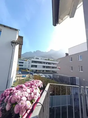 Ein allgemeiner Bergblick oder ein Berglick von der Ferienwohnung aus