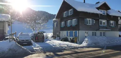 Gemütliches 2 Bettzimmer mit Gemeinschaftsbad und kleiner Küche im Winter