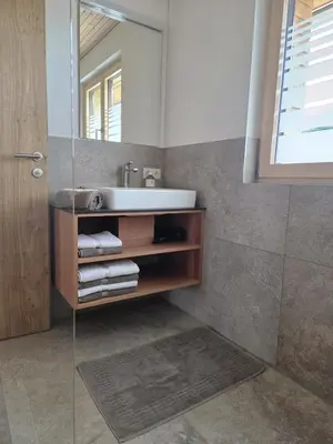 Ein Badezimmer in der Unterkunft Weitblickhof Roth