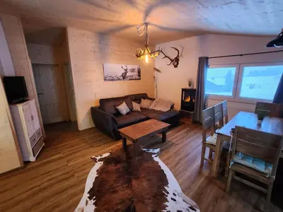 Ein Sitzbereich in der Unterkunft Alpenhaus Flügelbeck - Selbstversorgung
