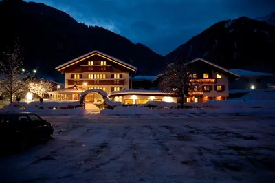 Ein allgemeiner Bergblick oder ein Berglick von der Ferienwohnung aus
