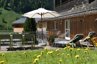 Ein Garten an der Unterkunft Ferienwohnung Lingg