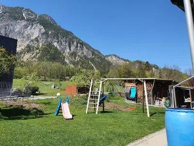 Ein allgemeiner Bergblick oder ein Berglick von der Ferienwohnung aus