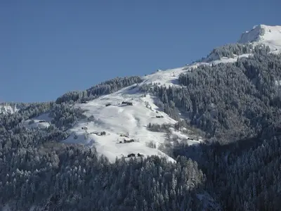 Ein allgemeiner Bergblick oder ein Berglick von der Ferienwohnung aus