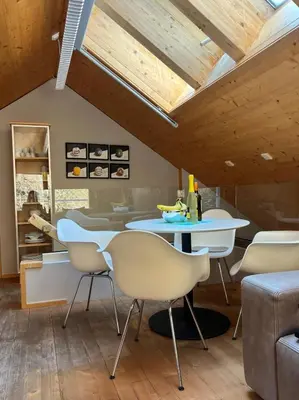Ein Sitzbereich in der Unterkunft Villa Schaschl