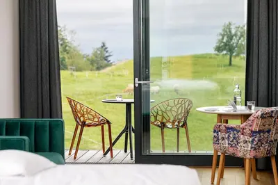 Grundriss der Unterkunft Design-Chalet mit Teilseeblick, Pool, Spa & Restaurant