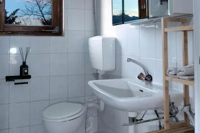 Ein Badezimmer in der Unterkunft Apartment - Sleeps 3 - Balcony - Garden