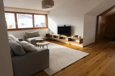 TV/Unterhaltungsangebot in der Unterkunft Berg Aparts Faschina - 14