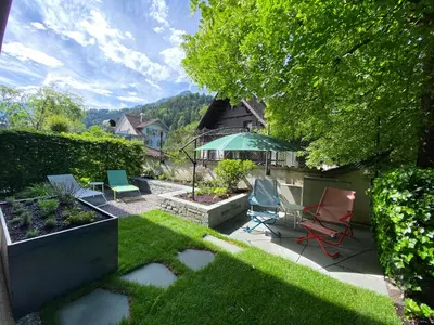Ein allgemeiner Bergblick oder ein Berglick von der Ferienwohnung aus