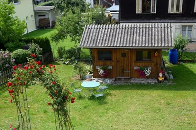 Ein Garten an der Unterkunft Schottar FeWo ST 09