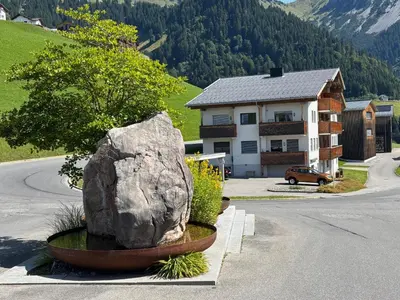 Ein allgemeiner Bergblick oder ein Berglick von der Ferienwohnung aus
