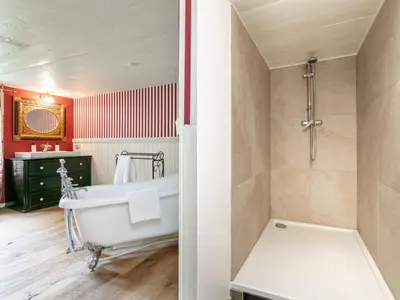 Ein Badezimmer in der Unterkunft Waldhüsle
