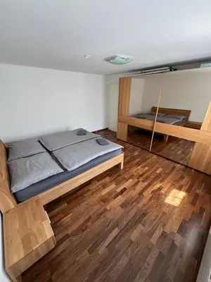 Ein Bett oder Betten in einem Zimmer der Unterkunft Modern apartment in a top location and free Parking