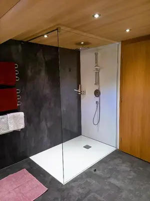 Ein Badezimmer in der Unterkunft Haus Kanisfluh