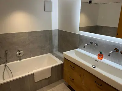 Ein Badezimmer in der Unterkunft Carpenters House in historic village