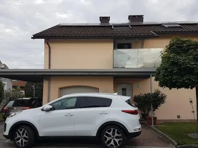 Das Gebäude in dem sich die Ferienwohnung befindet