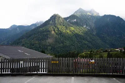 Ein allgemeiner Bergblick oder ein Berglick von der Ferienwohnung aus